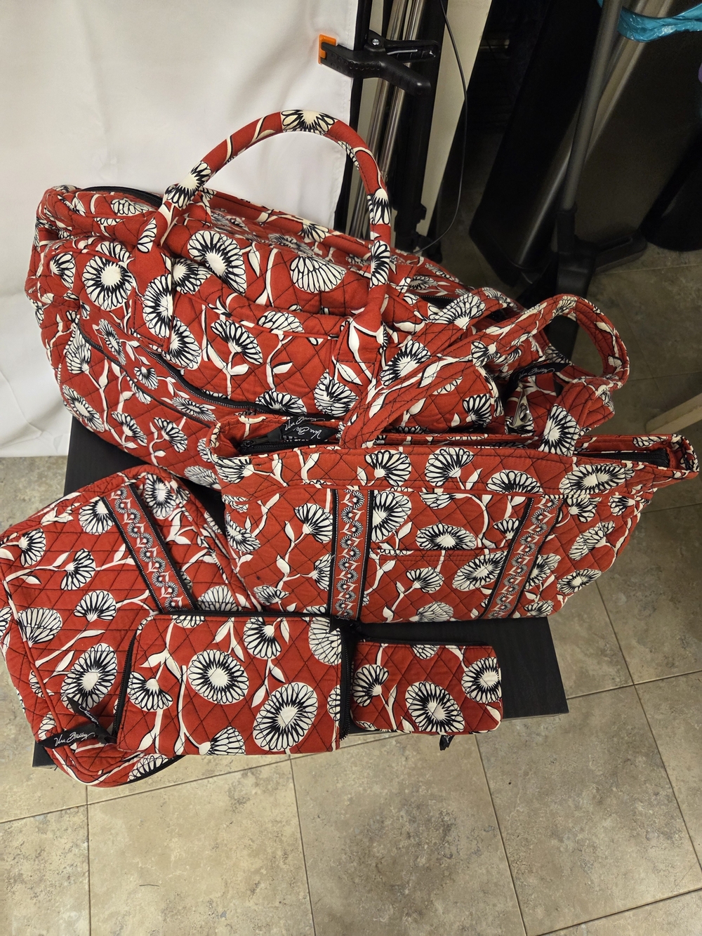 Vera Bradley Deco Daisy Lot. Quilted Red Floral Tote Bag Set